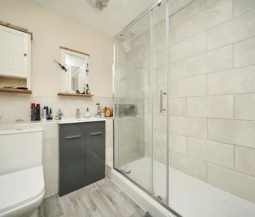 1 bedroom Property to rent - Photo 4