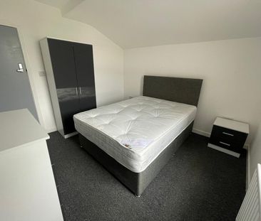 Room in a Shared House, Knowsley Road, L20 - Photo 6