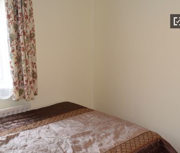 Cosy room in shared apartment in Blanchardstown, Dublin - Photo 5