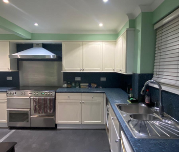 1 bedroom in a house share to rent - Photo 6