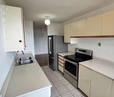 For Lease - 25 Kensington Road Unit# 1407, Brampton, Ontario - Photo 6