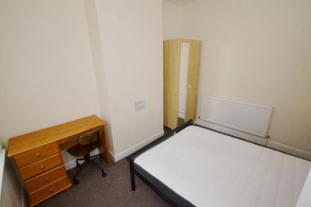 5 bedroom terraced house to rent - Photo 3