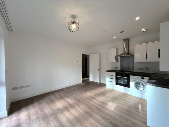 2 bedroom flat to rent - Photo 1