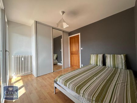 Location Appartement 2 pièces 45m² ST ETIENNE 42100 - Photo 3