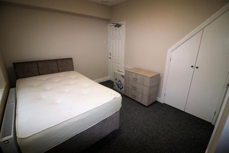 5 bedroom private hall to rent - Photo 3