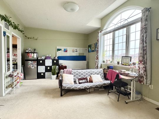 For Lease - 2 Binnery Drive, Brampton, Ontario - Photo 1