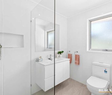 Beautifully Renovated 3-Bedroom Home in McKellar - Photo 2