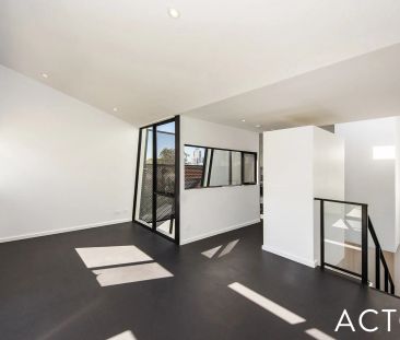 SYDNEY LIVING - Photo 6