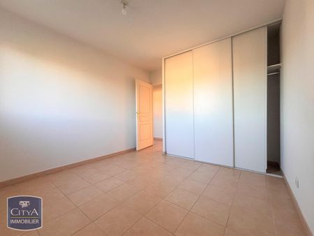 Location Appartement 3 pièces 72m² ORANGE 84100 - Photo 3