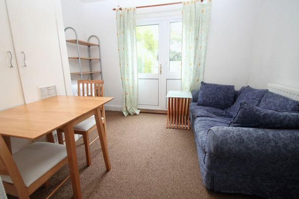 2 bedroom house to rent - Photo 1