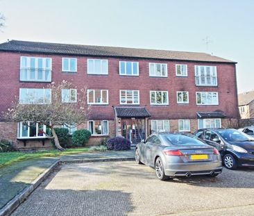 Hallington Close, Woking - Photo 2