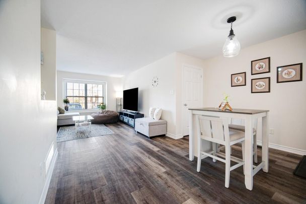 For Lease - 3320 Meadowgate Boulevard Unit# 14, London South, Ontario - Photo 1
