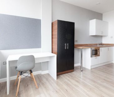 Studio to rent - Photo 1