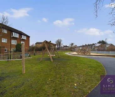 New Ash Close, East Finchley, - With Study Room, N2 - Photo 6