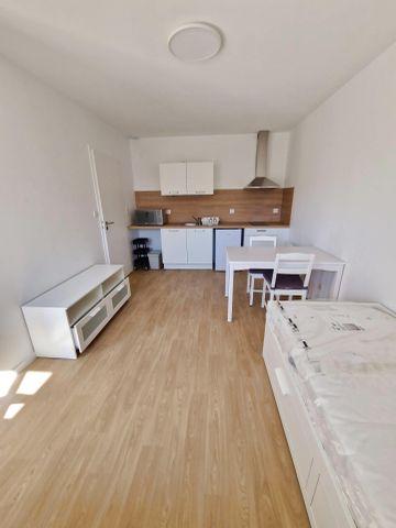 Location Appartement 1 pièce 22m² LA ROCHE SUR YON 85000 - Photo 4