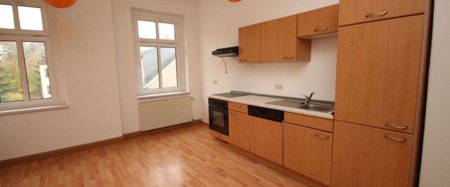 Kleine 2-Raum-Wohnung mit Einbauküche - PKW-Stellplatz - stilvolle Villa - Annaberg-Buchholz! - Photo 1