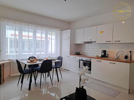 2.5-ROOM APARTMENT WITH GREEN VIEW - Photo 3