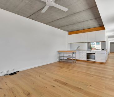 403/6 Saxon Street, Brunswick VIC 3056 - Apartment For Rent | Domain - Photo 1