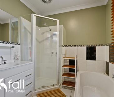 Fully Furnished Charming Character Townhouse - Photo 5