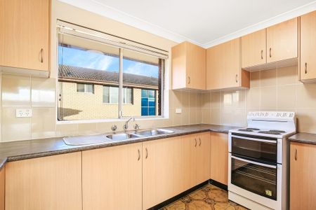 Spacious Two Bedroom Apartment In The Heart Of Lakemba - Photo 4