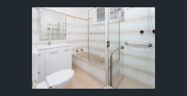 Exceptional 3-Bedroom House in the Heart of Toongabbie! - Photo 1