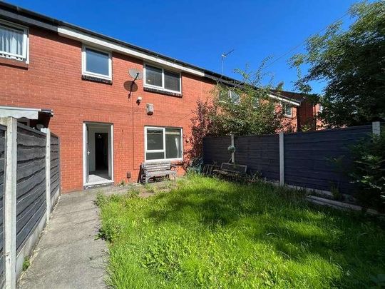 Earlesdon Crescent, Little Hulton, Manchester, M38 - Photo 1