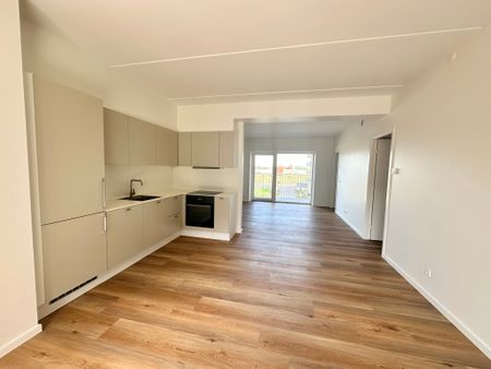 Delevenlig 3-værelses lejlighed i Nørresundby med altan - Photo 2