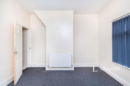 2 bedroom end of terrace house to rent - Photo 2