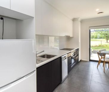 Fully Furnished One Bedroom Apartment - Photo 6
