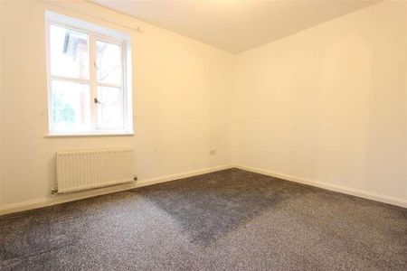 Beveridge Court, Pennington Drive, London, N21 - Photo 4