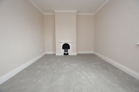 2 Bedroom Town House - Photo 3