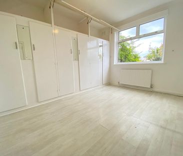 Orchid Road, London, N14 - Photo 1