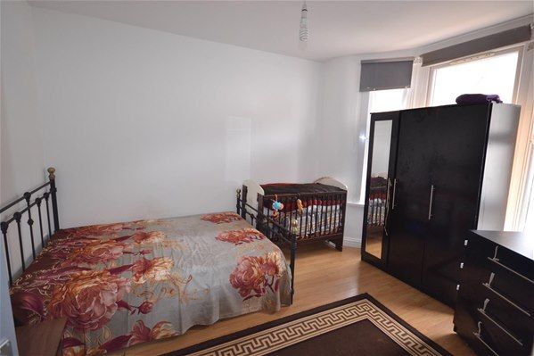 Holbrook Road, London - Photo 1