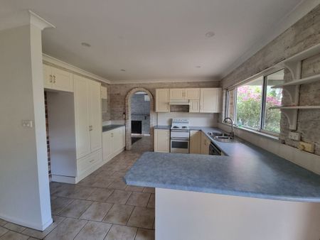 Family Comfort in Clarence Street - Photo 3