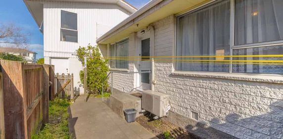 Two Bedroom Unit With A Garage! - Photo 2
