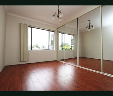 Renovated First-Floor Unit - Steps to Brighton Le Sands Beach - Photo 3