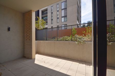 1 Bedroom Plus Study Room Apartment in Iconic Mason - Photo 3