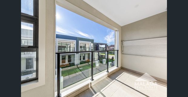 Modern Townhouse with Luxury Finishes - Photo 1