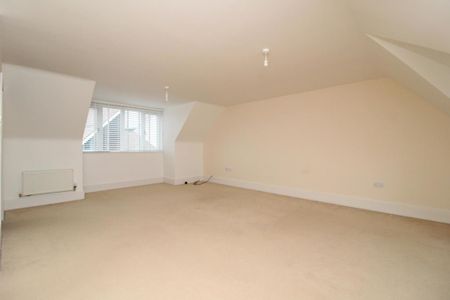 6 bedroom detached house to rent - Photo 5