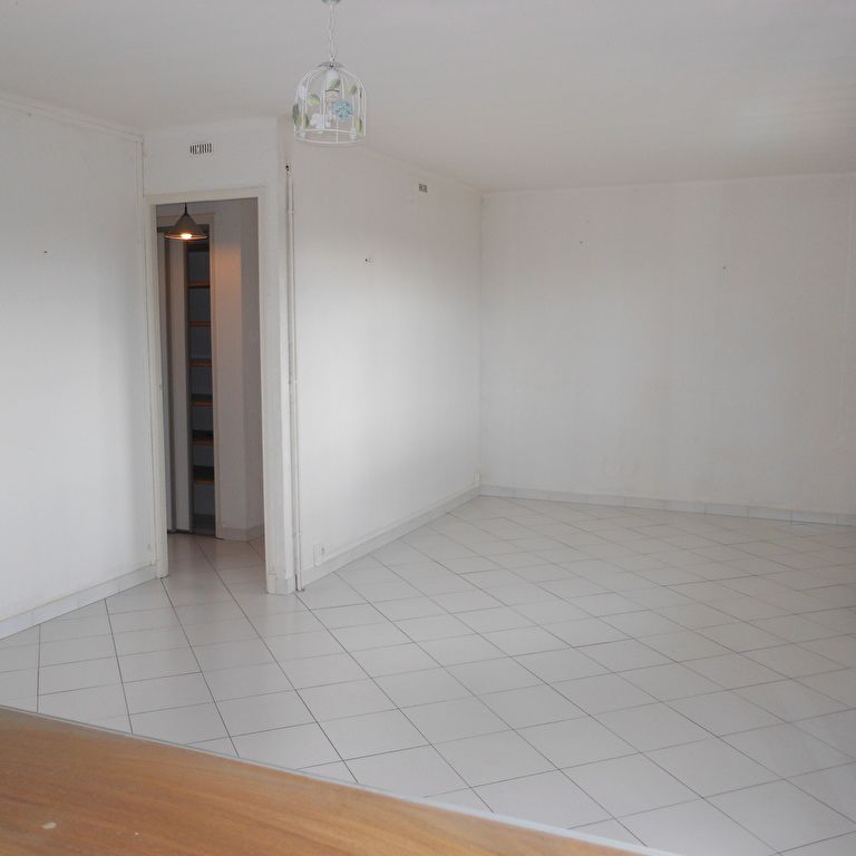 Location Appartement 3 pièces 67m² - Photo 1