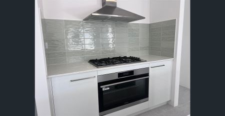 Spacious Family Home in Peaceful Golden Bay Location - Photo 4