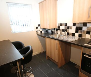 2 bedroom terraced house to rent - Photo 6