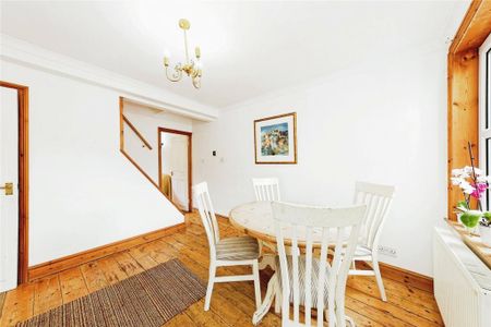 3 bedroom terraced house to rent - Photo 2