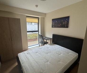 2 bedroom flat to rent - Photo 4