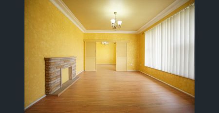 Renovated Family House - Photo 2