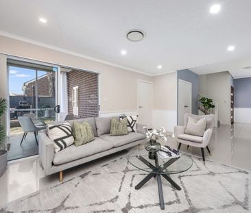 9/2-4 Rawson Road, Greenacre NSW 2190 - House For Rent | Domain - Photo 3