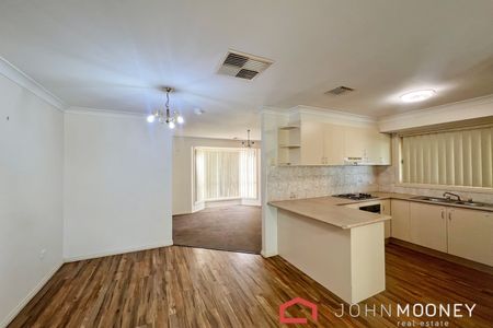 4 Tikki Place Glenfield Park NSW 2650 - Photo 2