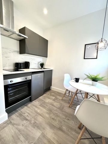 Studio to rent - Photo 2