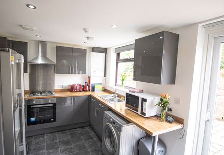 Executive Double with En Suite 💚 Room 5 - Executive Double Ensuite - Photo 5