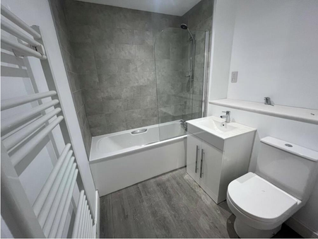 Abbeygate Court - Photo 2